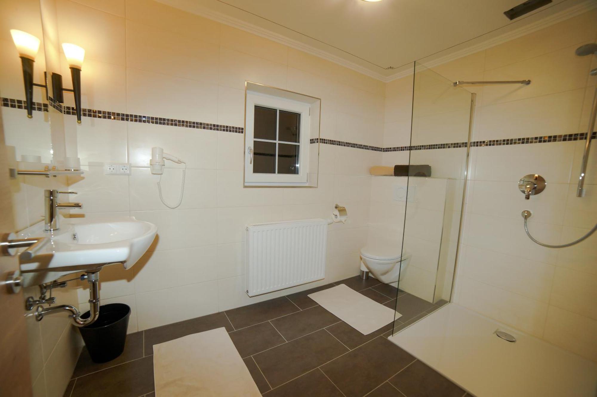 Hotel Haus Lungau Mauterndorf  Bilik gambar